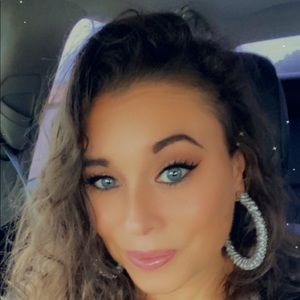 Meet your Posher, Katrina